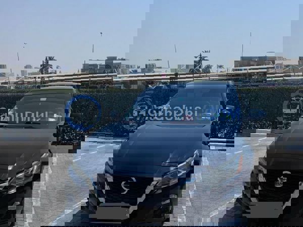 نيسان سيارات مستعملة للبيع