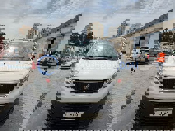 بيجو سيارات مستعملة للبيع بيجو سيارات مستعملة للبيع