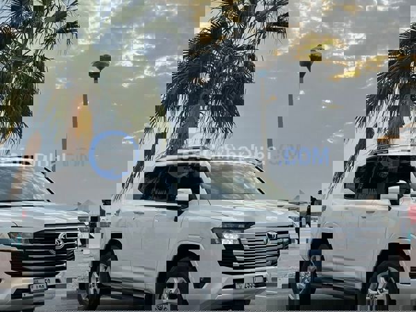 تويوتا سيارات مستعملة للبيع