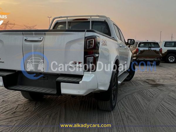 ايسوزو سيارات جديدة للبيع ايسوزو سيارات جديدة للبيع