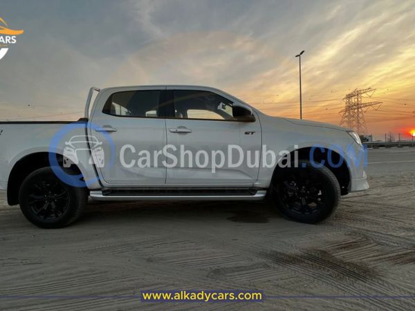 ايسوزو سيارات جديدة للبيع ايسوزو سيارات جديدة للبيع