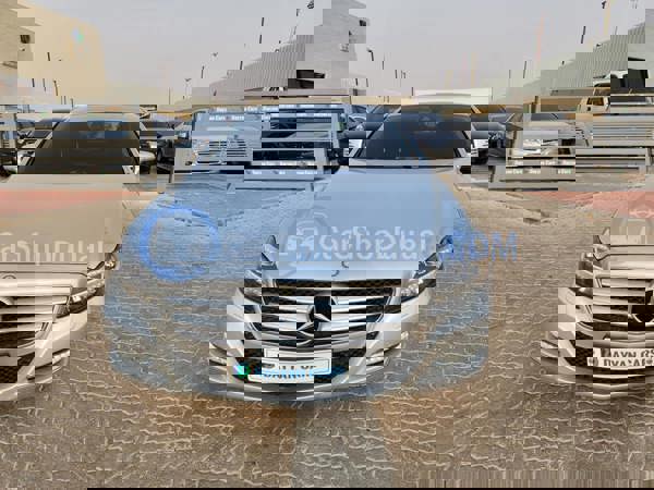 مرسيدس بنز سيارات مستعملة للبيع
