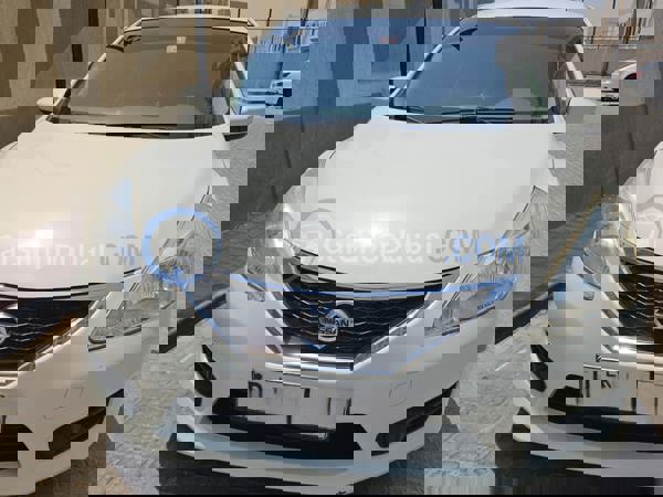 نيسان سيارات مستعملة للبيع