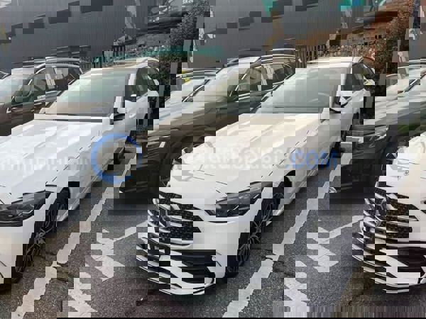 مرسيدس بنز سيارات جديدة للبيع