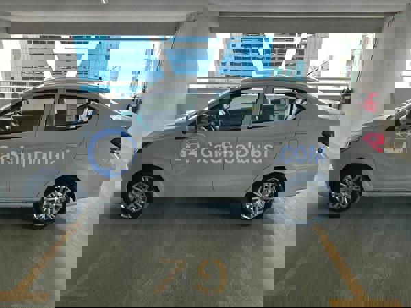 ميتسوبيشي سيارات للإيجار ميتسوبيشي سيارات للإيجار