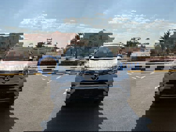 تويوتا سيارات مستعملة للبيع