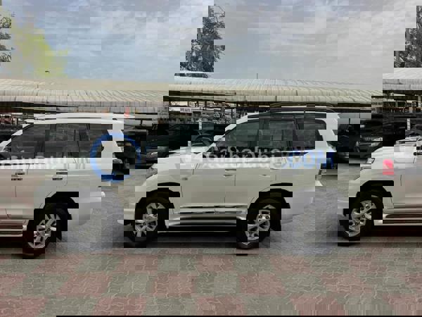 تويوتا سيارات مستعملة للبيع تويوتا سيارات مستعملة للبيع