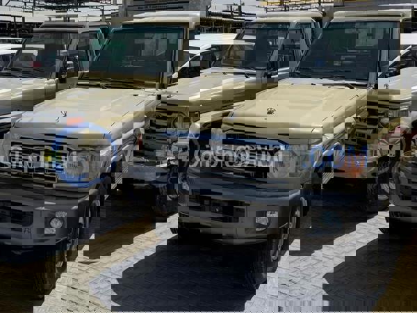 تويوتا سيارات مستعملة للبيع