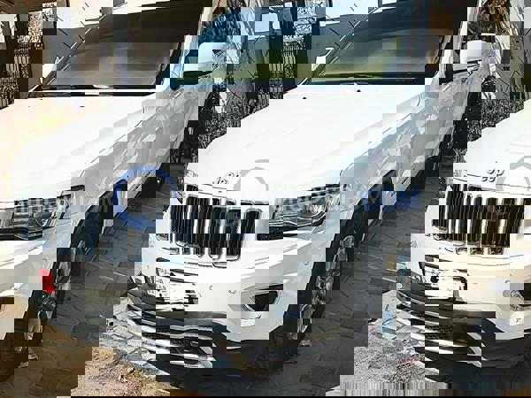 جيب سيارات مستعملة للبيع