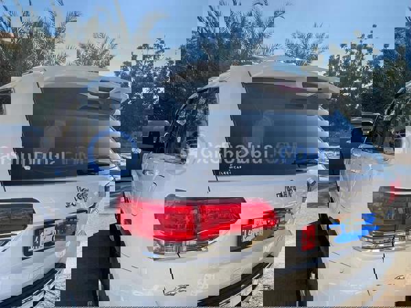 جيب سيارات مستعملة للبيع جيب سيارات مستعملة للبيع