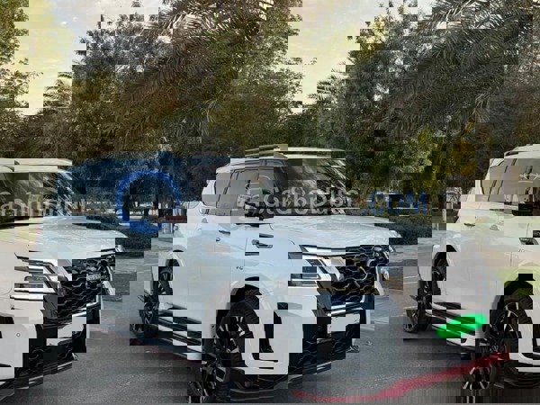 نيسان سيارات مستعملة للبيع