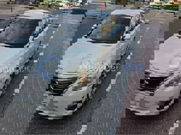 نيسان سيارات مستعملة للبيع نيسان سيارات مستعملة للبيع